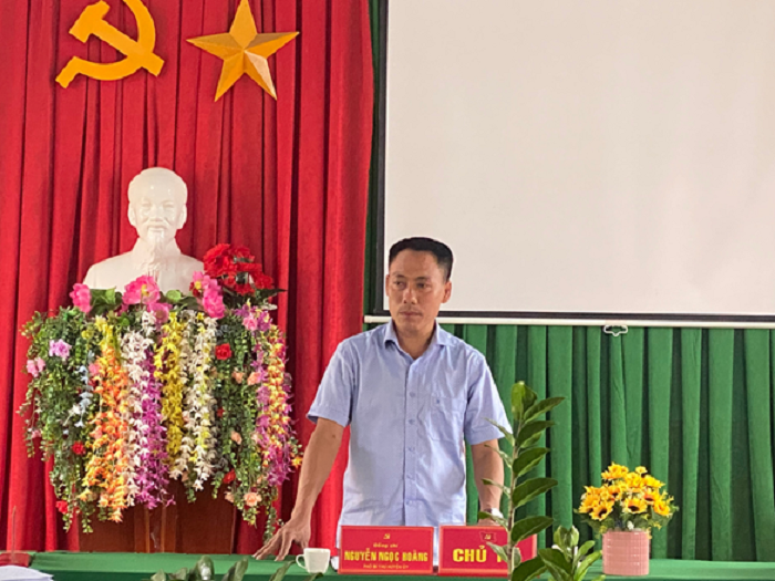 Doan cong tac huyen uy lamviec tai xa EaHiao 2
